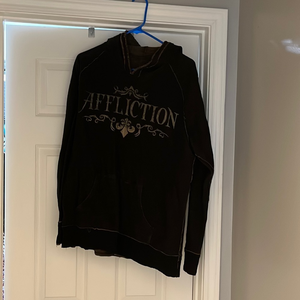 Buckle Sweatshirt